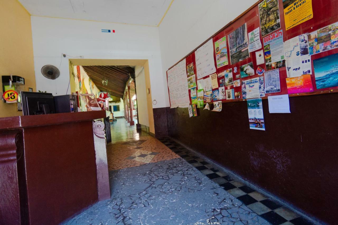 Hostal Lazybones Leon Exterior photo